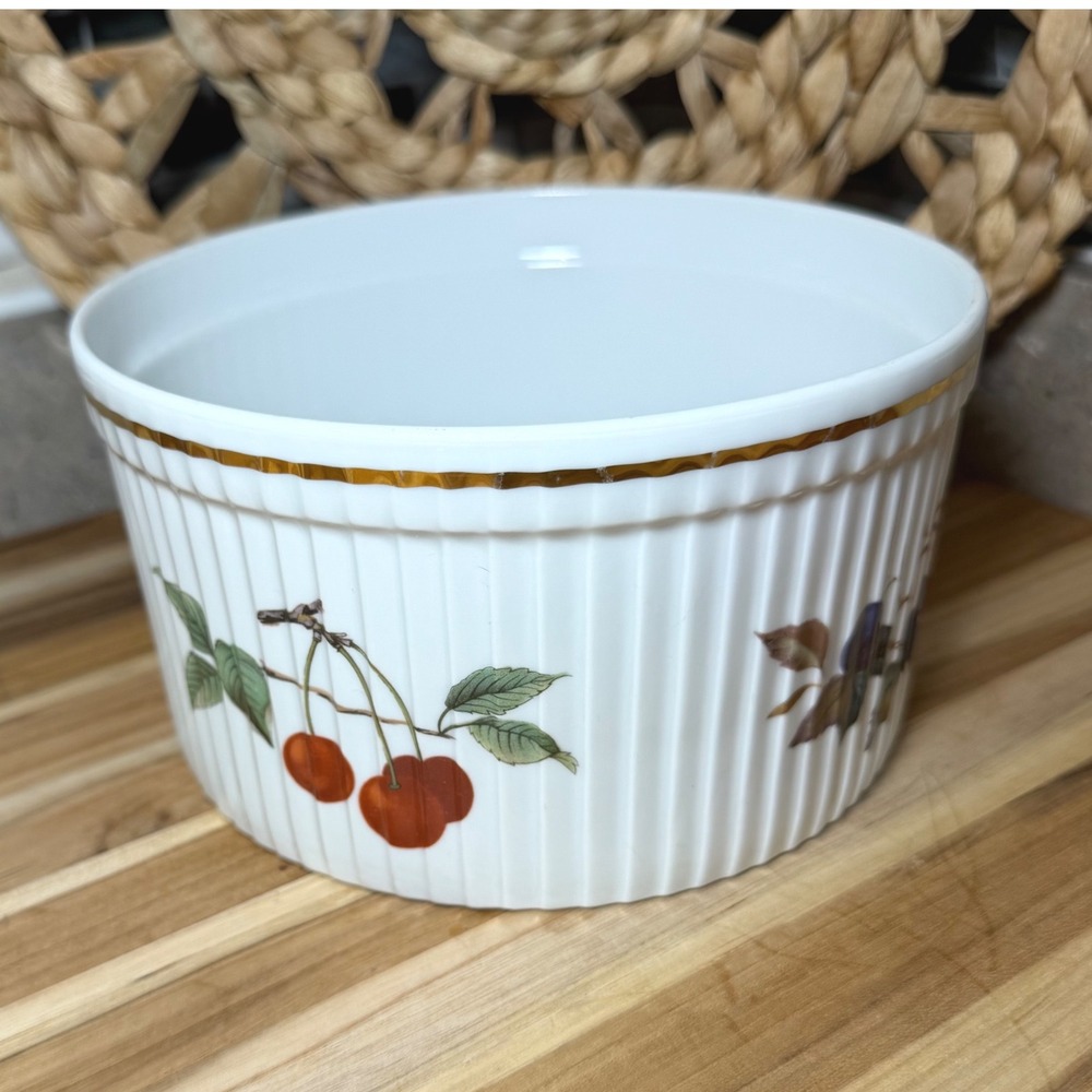 Royal Worcester Evesham Gold Souffle Dish Shape 46 Size 1 Made in England
